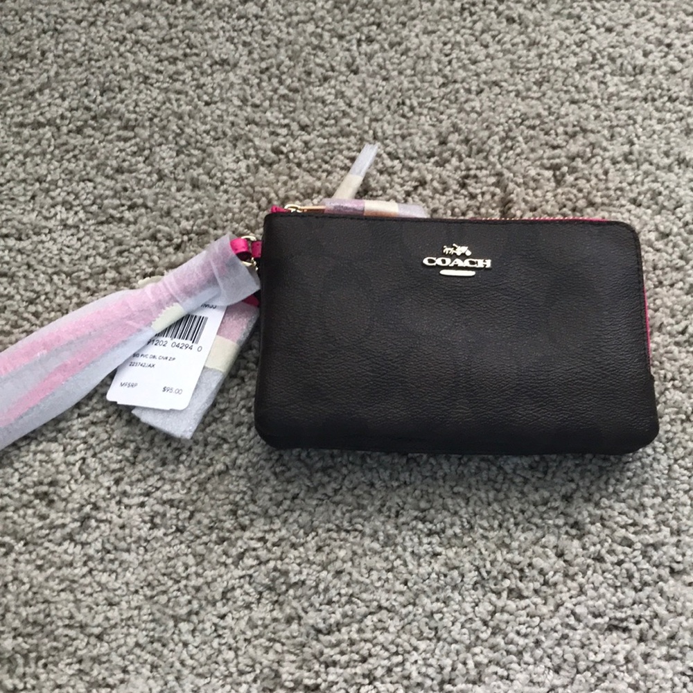Coach Signature Double Corner Zip Wristlet